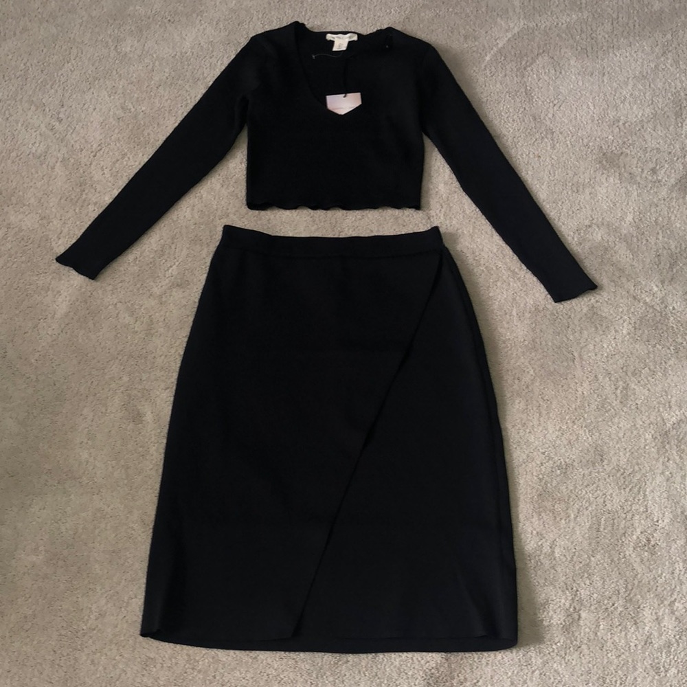 Happily Grey‎ 2 pc Set MIDI Skirt Crop Sweater Large Black New